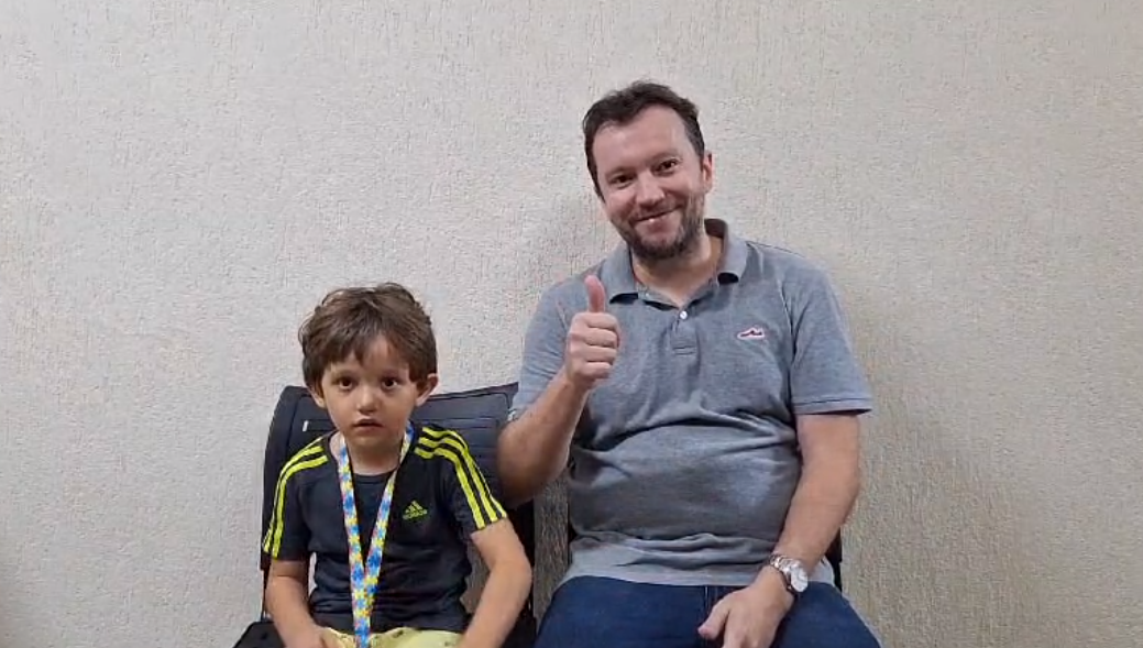 Vinícius e o filho Marcelo foto