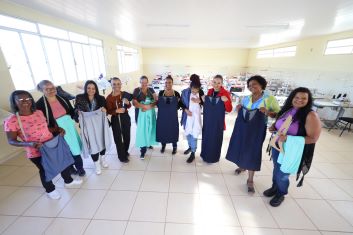 ​Trajeto Moda resgata autoestima e garante profissão e renda a mulheres em situação de vulnerabilidade