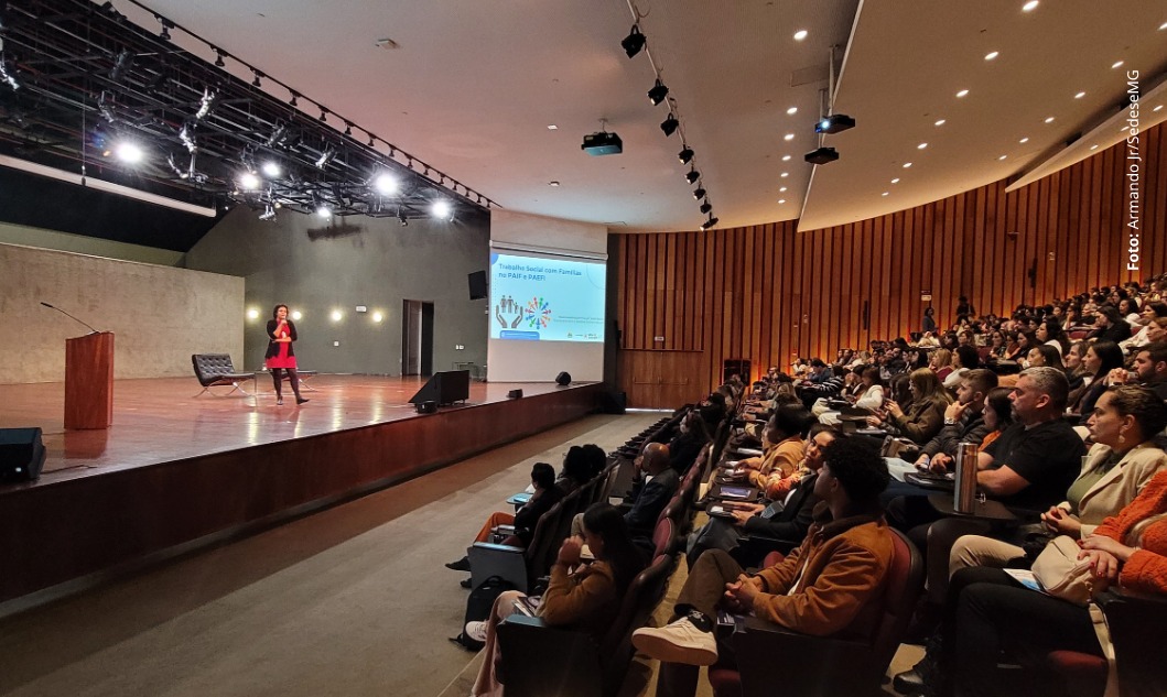 Trabalho social com famílias em situação de vulnerabilidade é debatido em evento da Sedese 