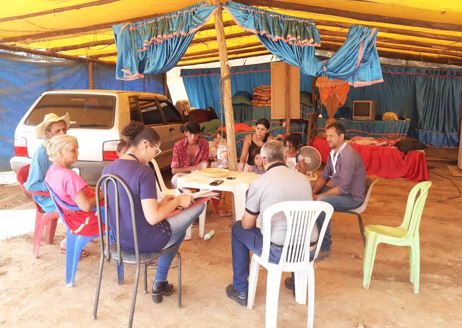 Técnicos da Sedese visitam acampamentos ciganos no estado 