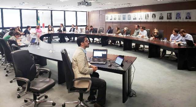 Sedese coordena reunião de trabalho com ministérios sobre educação profissionalizante 